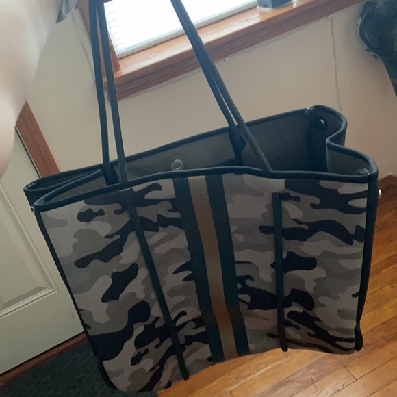COPY - New Haute Shore neoprene bag with case - Picture 9 of 11